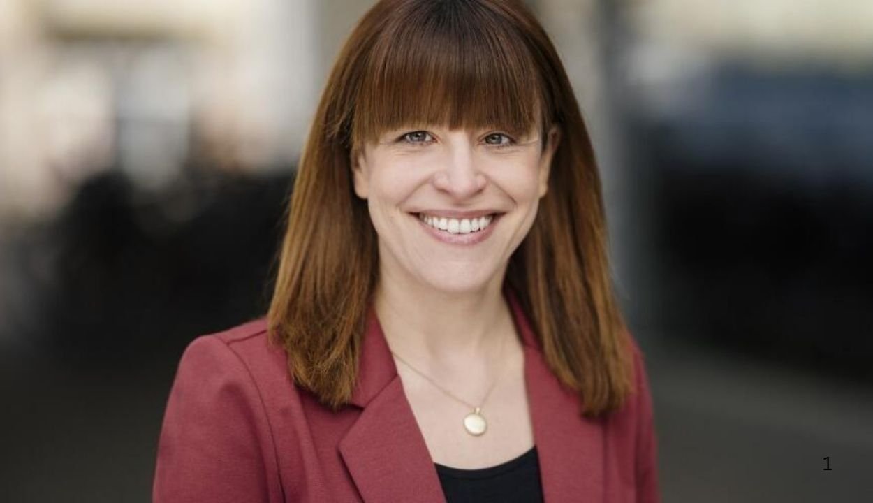 julia reuschenbach blind